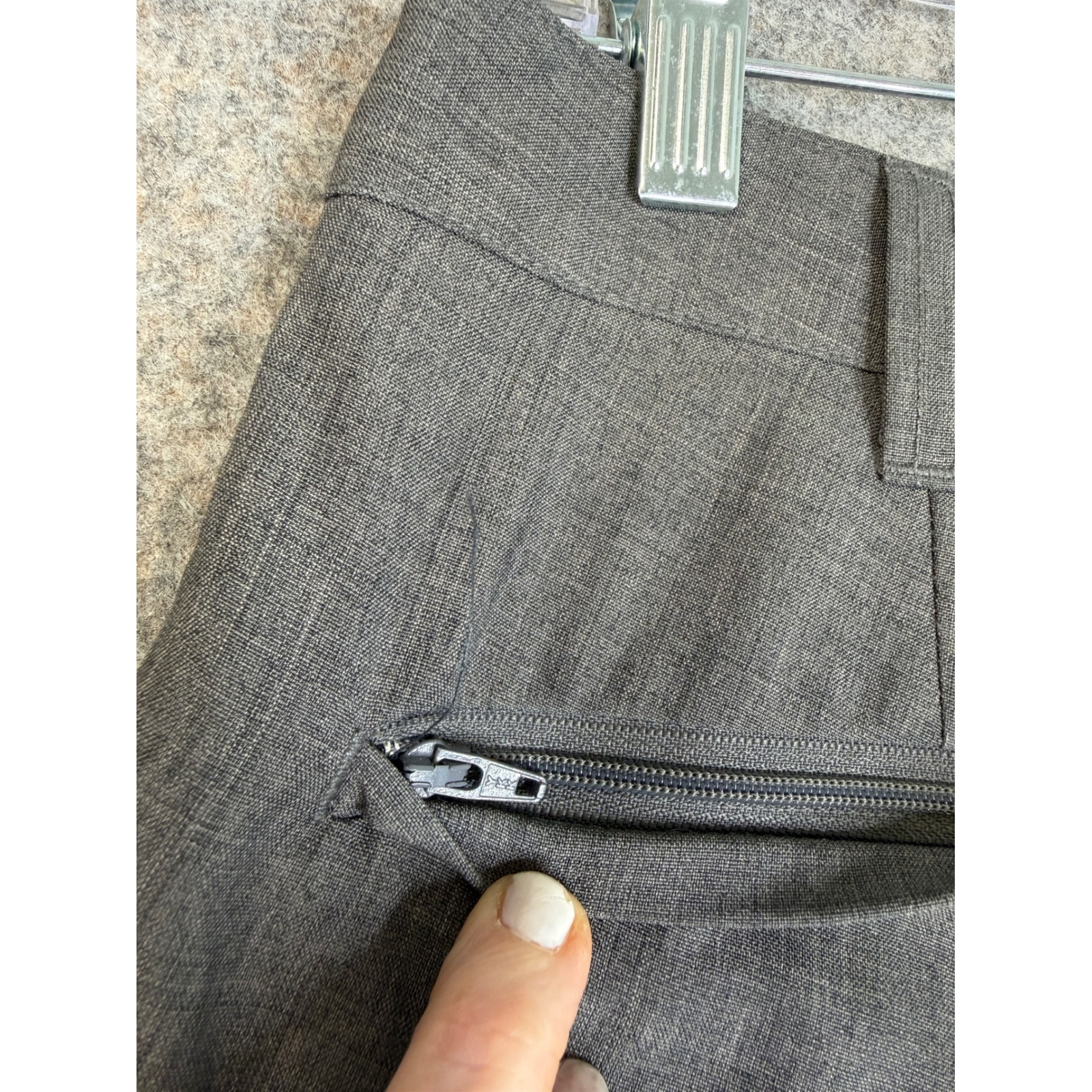 Bluffworks Original Regular Fit Mens 31x30 Gray Chino Travel Tech Pants Modern — image 4 of 8